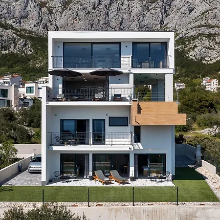 Terazzo With Heated Pool Vila *
