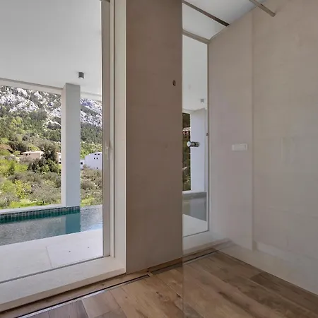 Terazzo With Heated Pool Vila