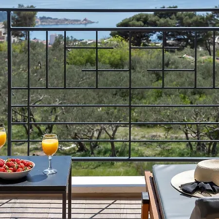 Terazzo With Heated Pool Vila